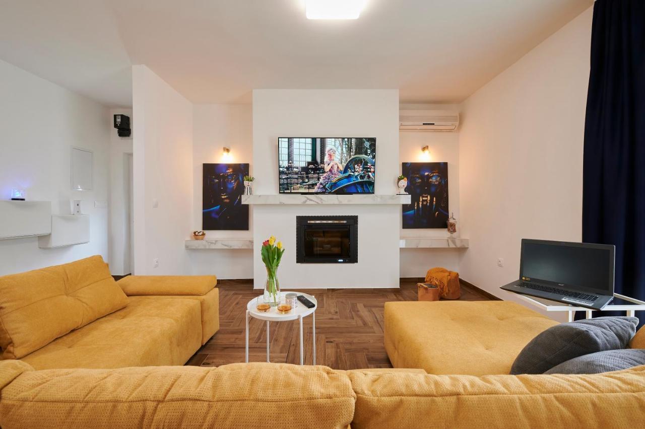 New 4* Apartman Zoa In Trogir Exterior photo