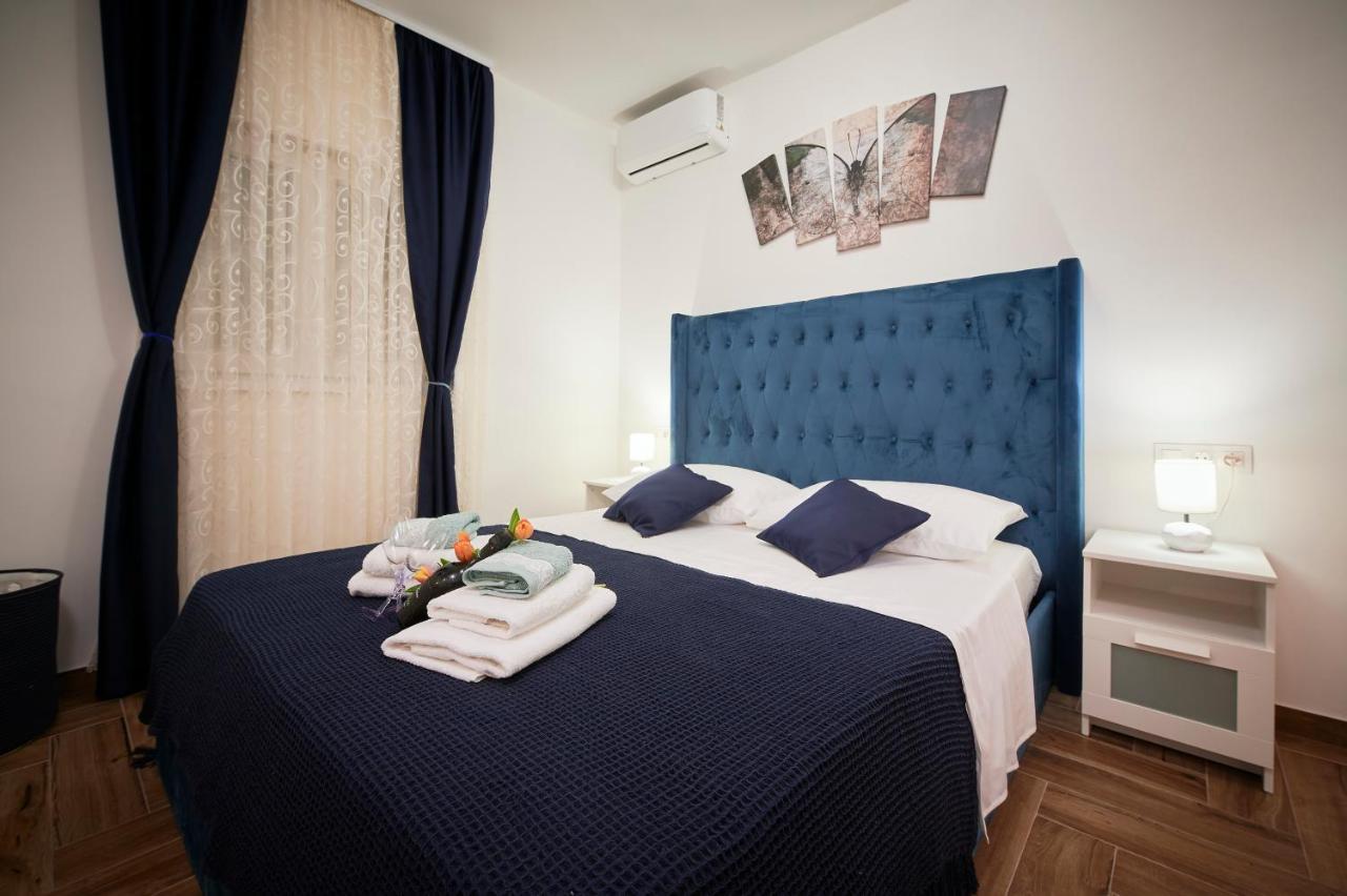 New 4* Apartman Zoa In Trogir Exterior photo