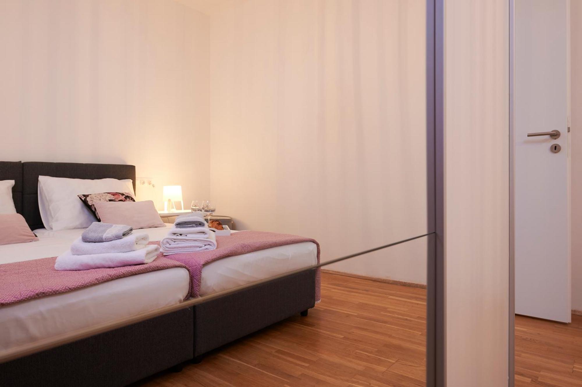 New 4* Apartman Zoa In Trogir Exterior photo